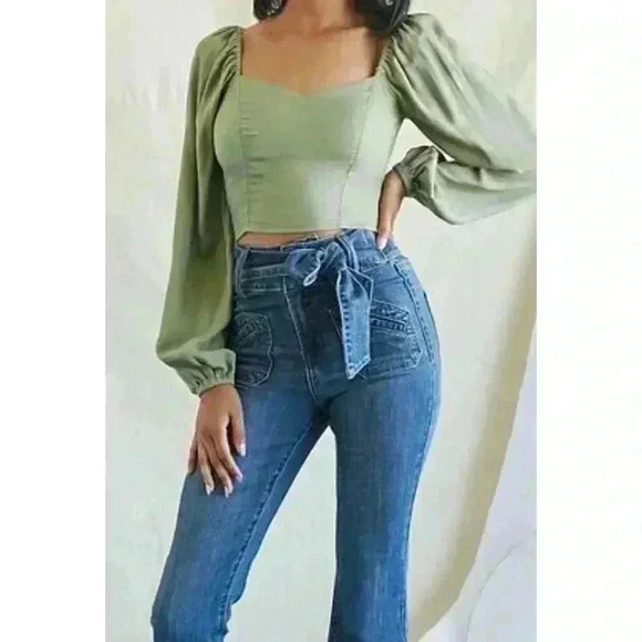 Sweetheart Peasant-Sleeve Top - Picture 2 of 5